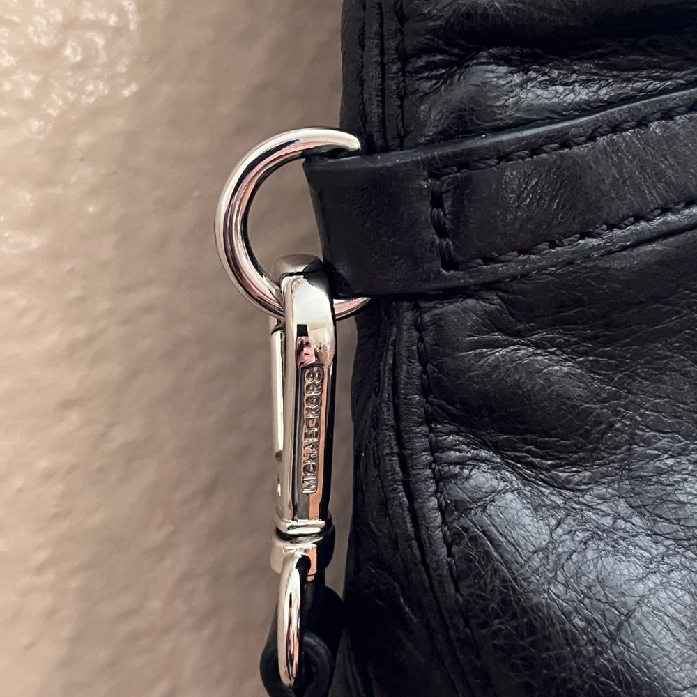 NWT - Michael Kors Chain Link Leather Black Handbag – Vintage - Gift Ready! - Picture 8 of 15
